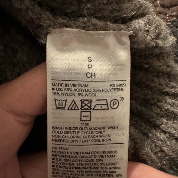 Old Navy size small turtleneck sweater gray. - Picture 7 of 7